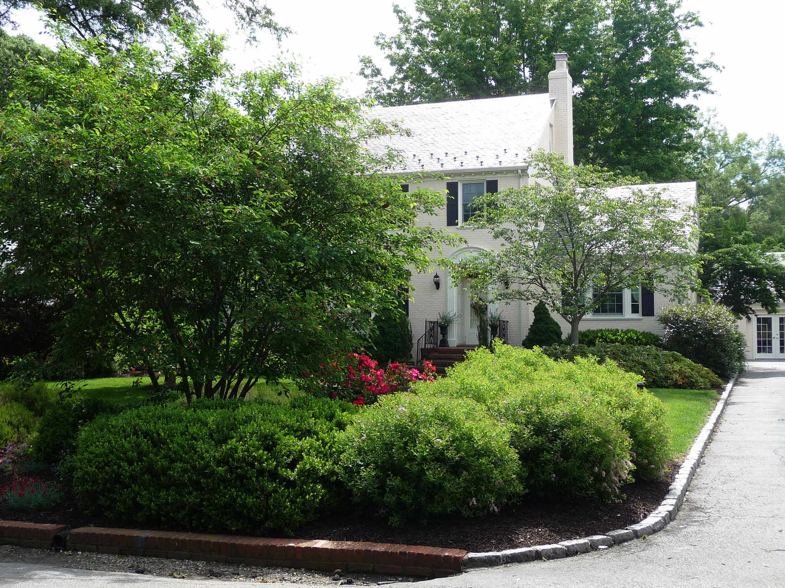 After : Before/After : Richmond VA Landscape Designer: Gardens by Monit, LLC: Monit Rosendale landscape designer Richmond and Charlottesville Virginia and Fredericksburg Virginia and Williamsburg Virginia