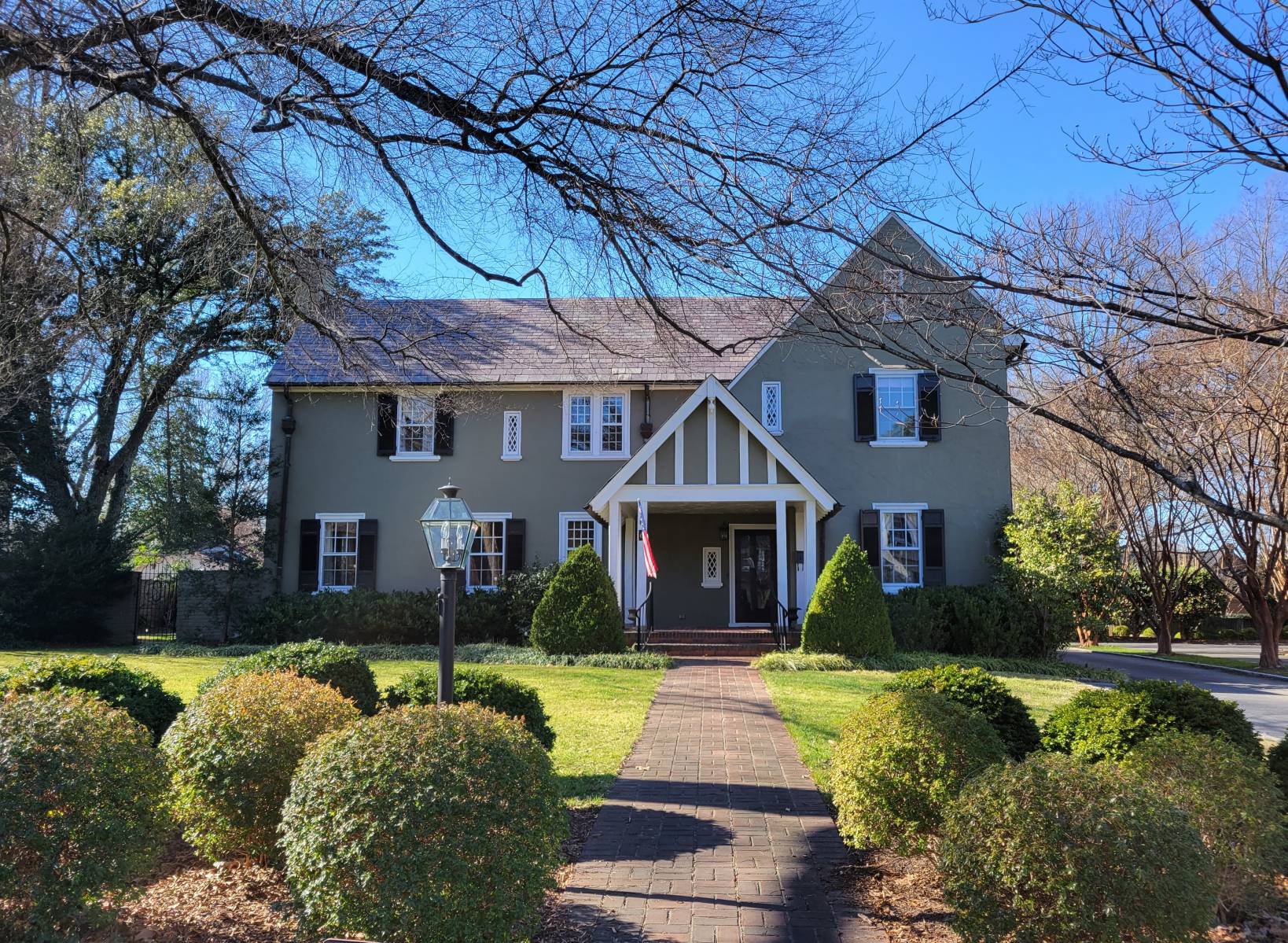 Neat and balanced. : Winter : Richmond VA Landscape Designer: Gardens by Monit, LLC: Monit Rosendale landscape designer Richmond and Charlottesville Virginia and Fredericksburg Virginia and Williamsburg Virginia